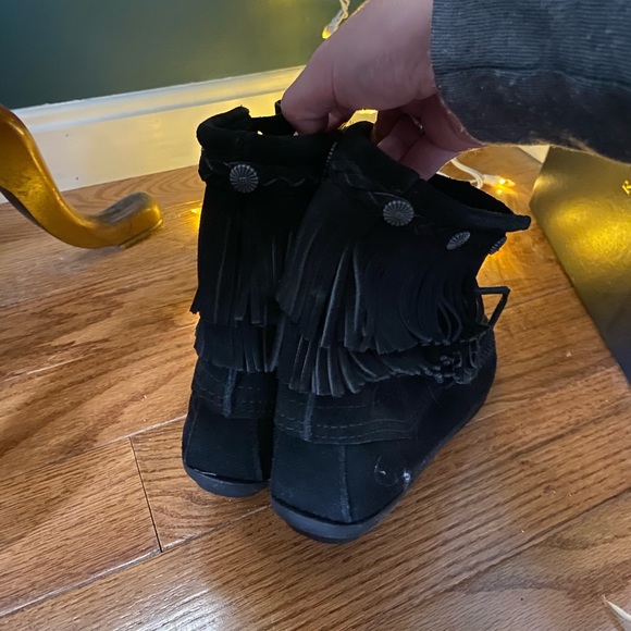 Minnetonka moccasins - Picture 5 of 6